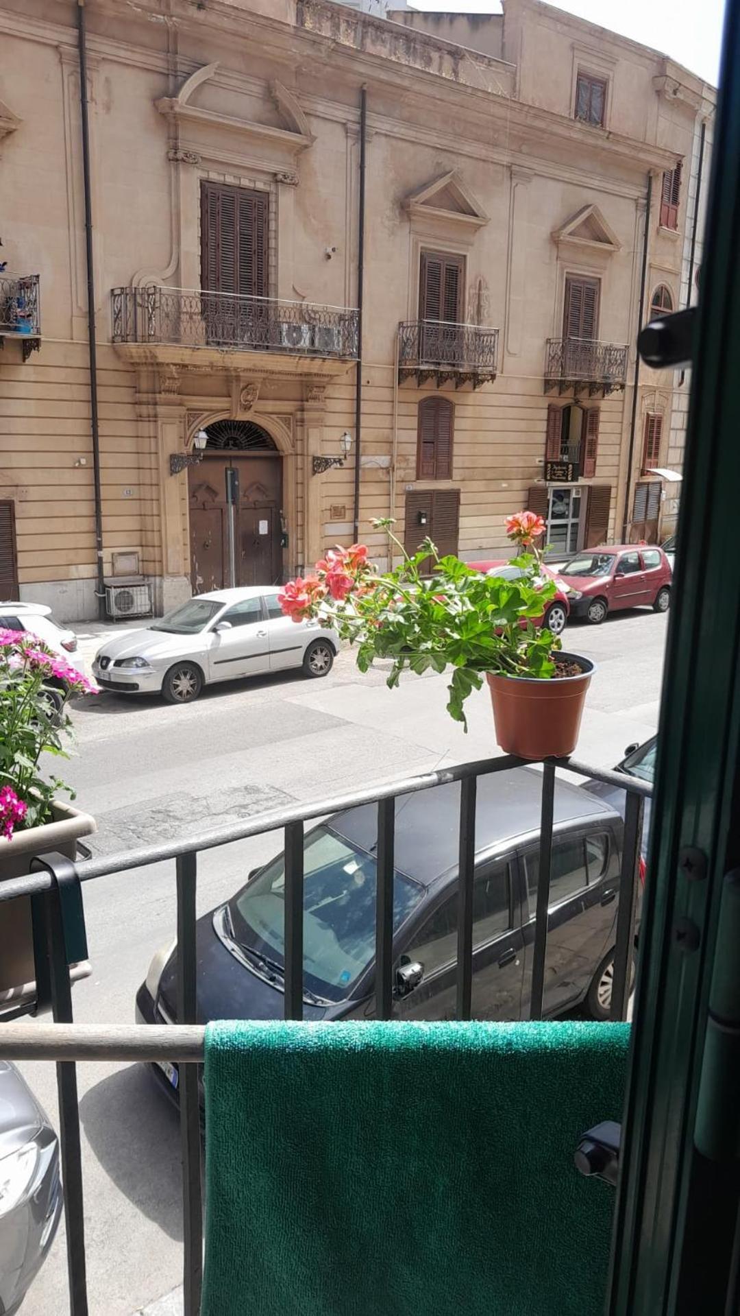 Casa Assisi Apartment Палермо Екстериор снимка